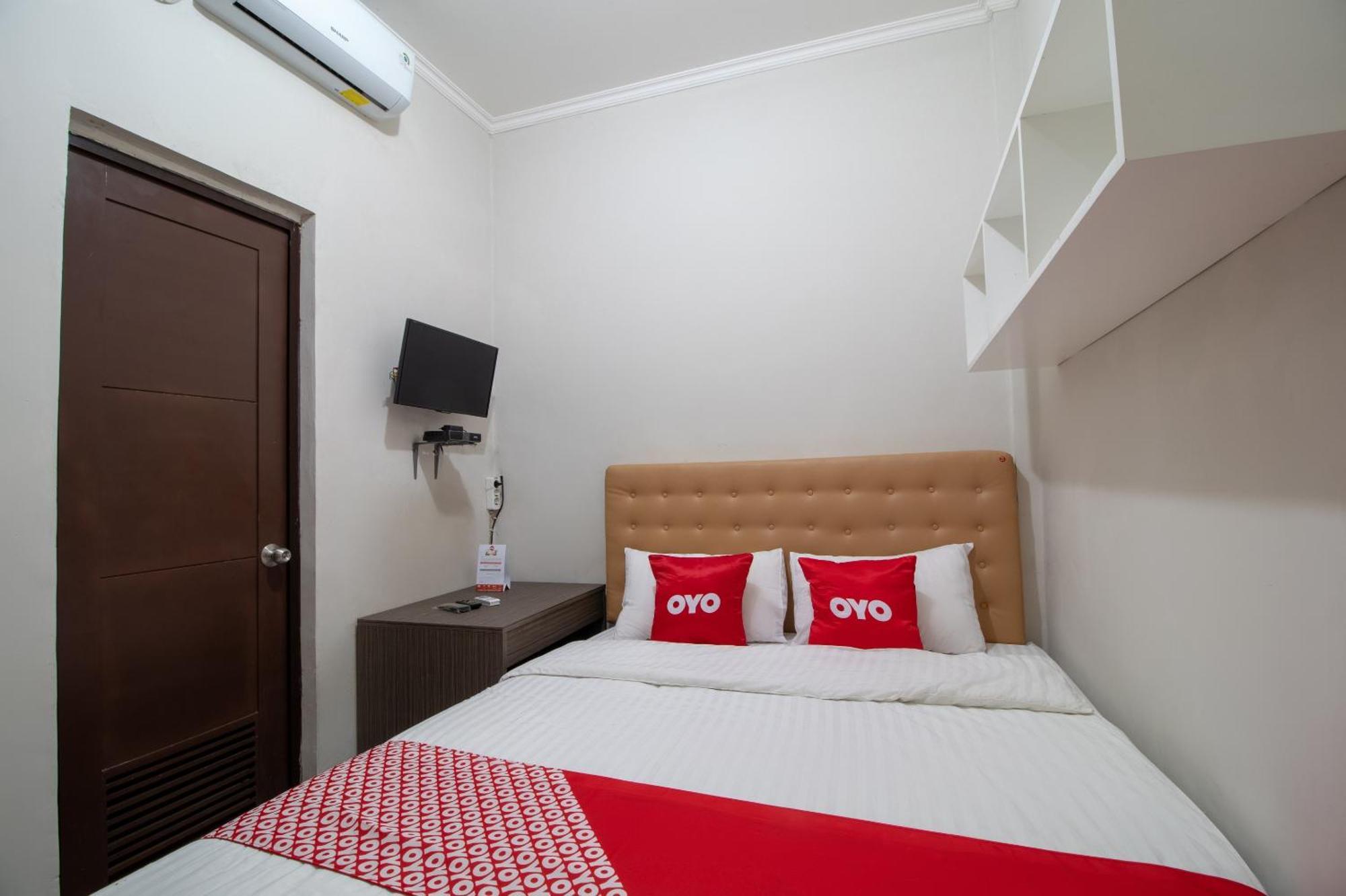 Oyo 3253 Sofia Residence Telukjambe Εξωτερικό φωτογραφία