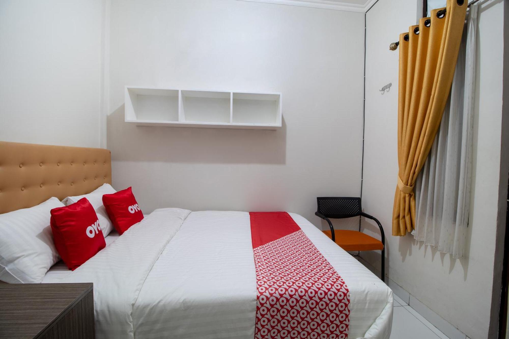 Oyo 3253 Sofia Residence Telukjambe Εξωτερικό φωτογραφία