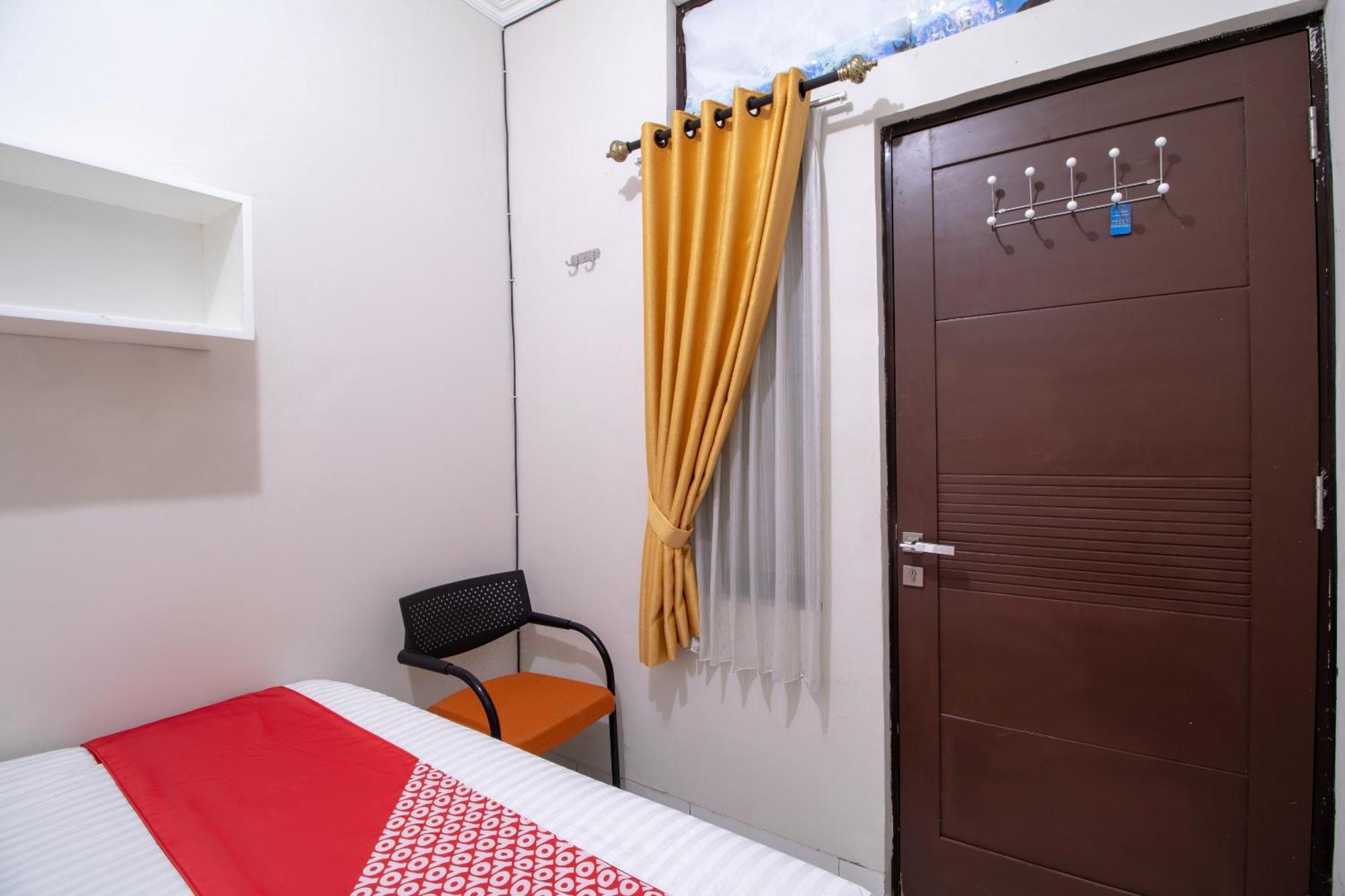Oyo 3253 Sofia Residence Telukjambe Εξωτερικό φωτογραφία
