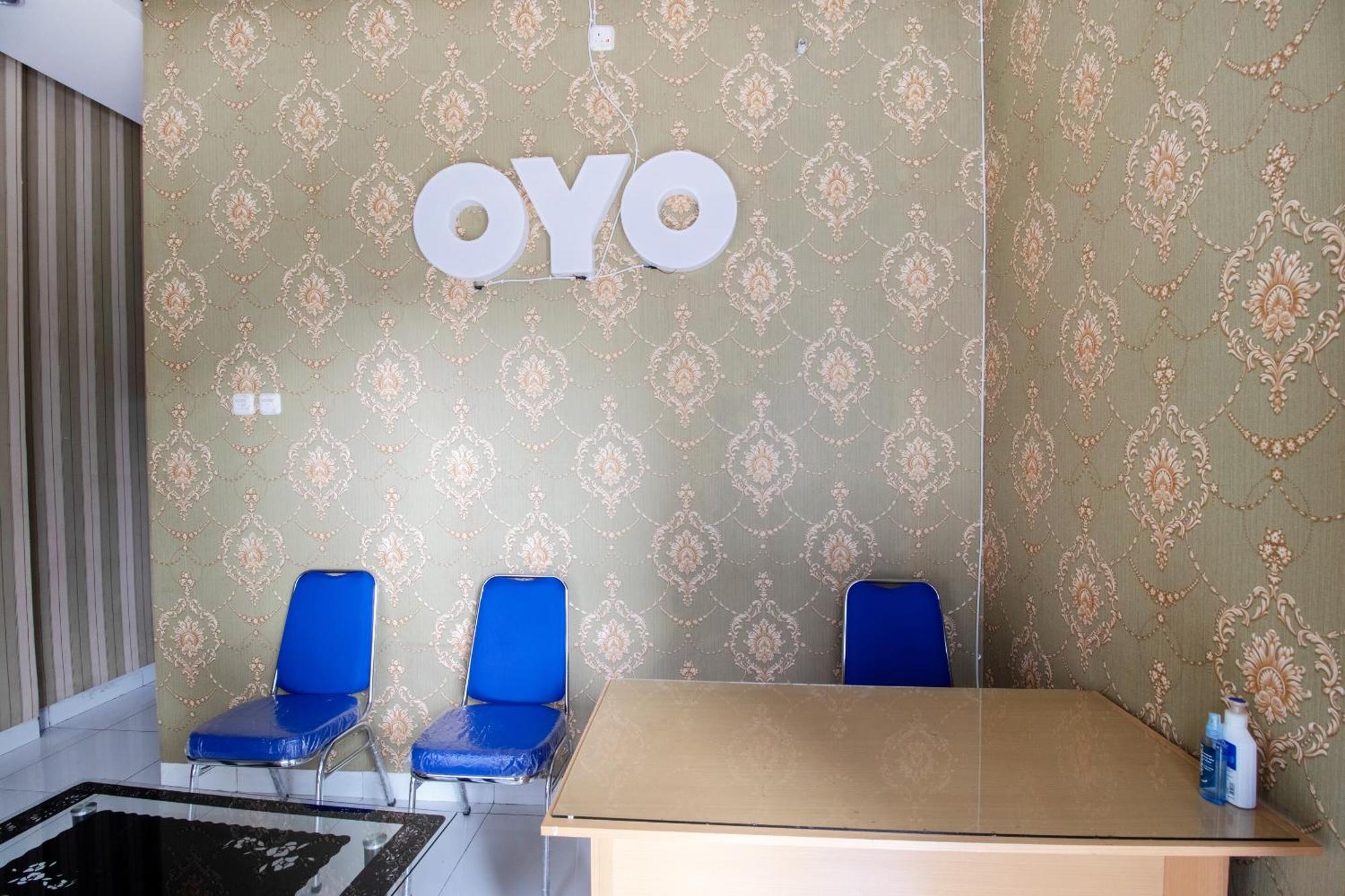 Oyo 3253 Sofia Residence Telukjambe Εξωτερικό φωτογραφία